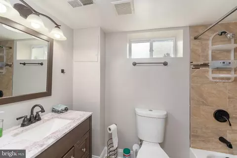 212 Denison St, Baltimore, MD 21229 photo 22