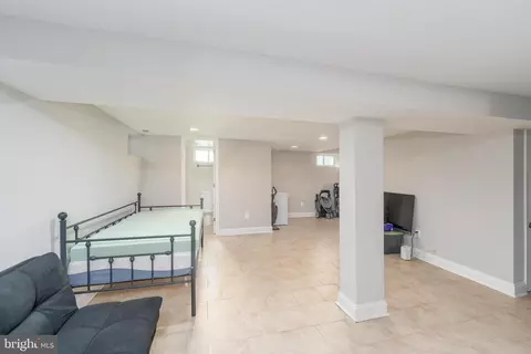 212 Denison St, Baltimore, MD 21229 photo 24