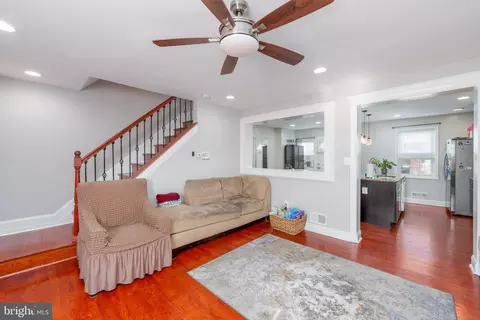 212 Denison St, Baltimore, MD 21229 photo 2