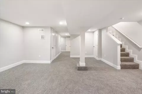Entry Way - 4014 Hayward Ave, Baltimore, MD 21215 photo 6 of 7