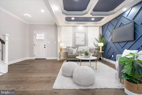 Entry Way - 4014 Hayward Ave, Baltimore, MD 21215 photo 1 of 7