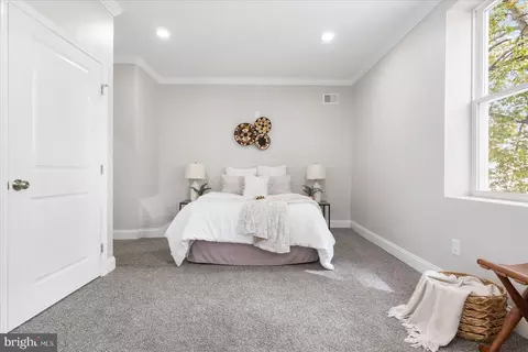Bedroom - 4014 Hayward Ave, Baltimore, MD 21215 photo 5 of 8
