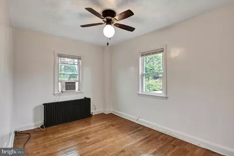 Bedroom - 5666 Kavon Ave, Baltimore, MD 21206 photo 2 of 5