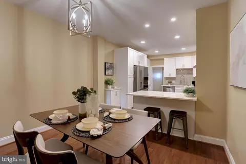 Dining - 542 E Fort Ave, Baltimore, MD 21230 photo 2 of 3