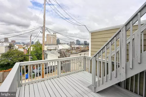 Exterior - 542 E Fort Ave, Baltimore, MD 21230 photo 4 of 8