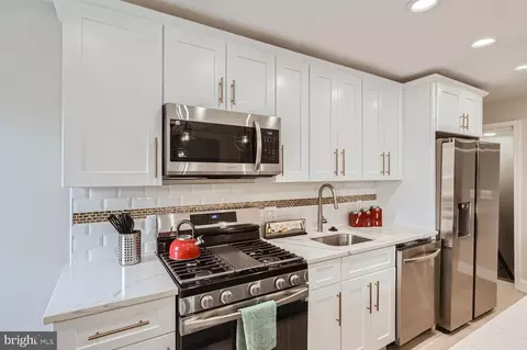 5740 Jonquil Ave, Baltimore, MD 21215 photo 11