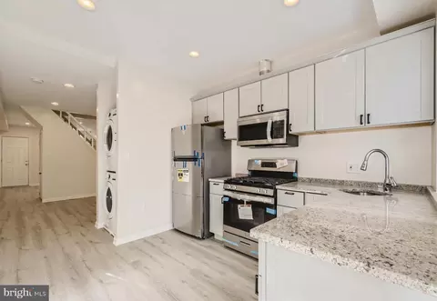 2013 Mchenry St, Baltimore, MD 21223