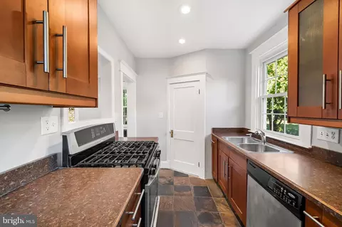 3504 Parkside Dr, Baltimore, MD 21214 photo 15