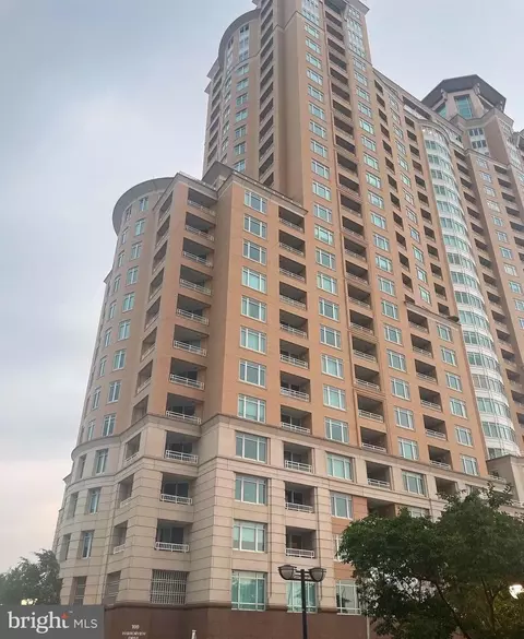 100 Harborview Dr #2308, Baltimore, MD 21230
