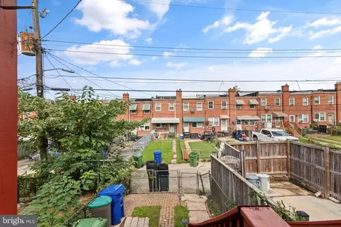 Exterior - 6916 Bank St, Baltimore, MD 21224 photo 2 of 2