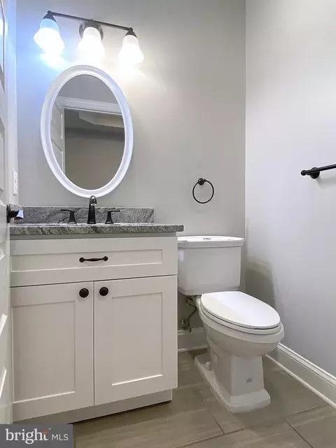 Bath - 2527 Fleet St, Baltimore, MD 21224 photo 1 of 11