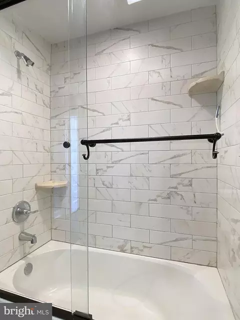 Bath - 2527 Fleet St, Baltimore, MD 21224 photo 11 of 11