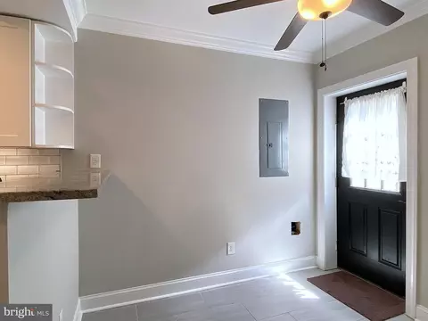 Entry Way - 2527 Fleet St, Baltimore, MD 21224 photo 2 of 10
