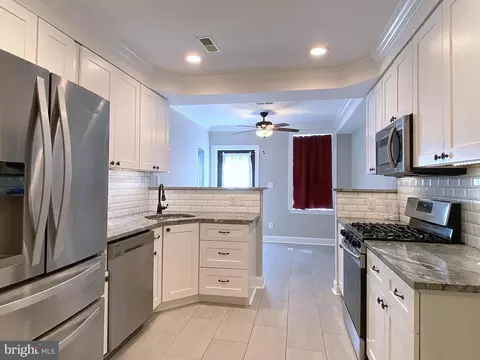 Kitchen - 2527 Fleet St, Baltimore, MD 21224 photo 17 of 20