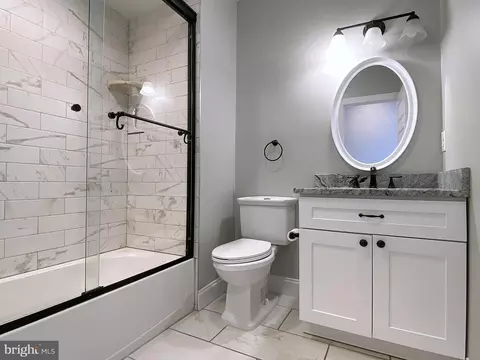 Bath - 2527 Fleet St, Baltimore, MD 21224 photo 8 of 11