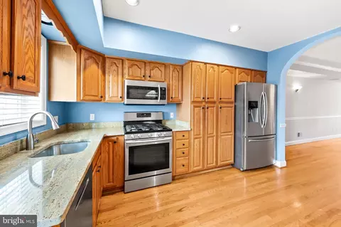 Kitchen - 620 S Curley St, Baltimore, MD 21224 photo 3 of 4
