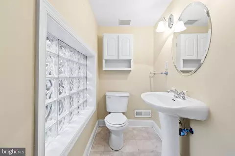 Bath - 620 S Curley St, Baltimore, MD 21224 photo 4 of 4