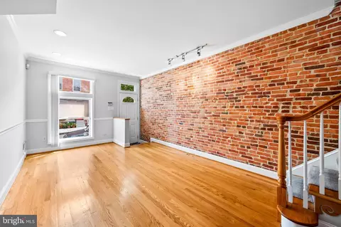 Living - 620 S Curley St, Baltimore, MD 21224 photo 2 of 2