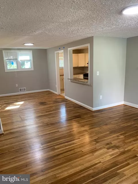 Living - 5321 Lothian Rd, Baltimore, MD 21212 photo 2 of 3