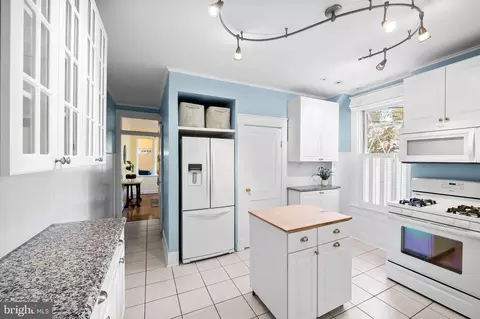 Kitchen - 801 W 38th St, Baltimore, MD 21211 photo 5 of 6