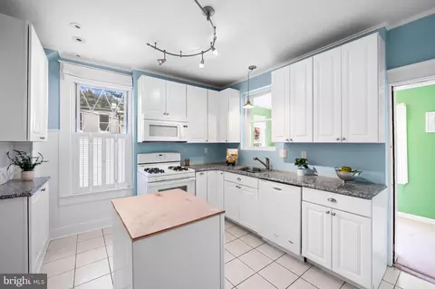 Kitchen - 801 W 38th St, Baltimore, MD 21211 photo 2 of 6