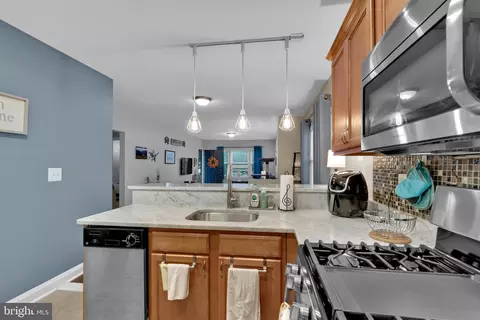 Kitchen - 2304 Halcyon Ave, Baltimore, MD 21214 photo 5 of 6