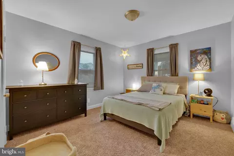 Bedroom - 2304 Halcyon Ave, Baltimore, MD 21214 photo 1 of 6