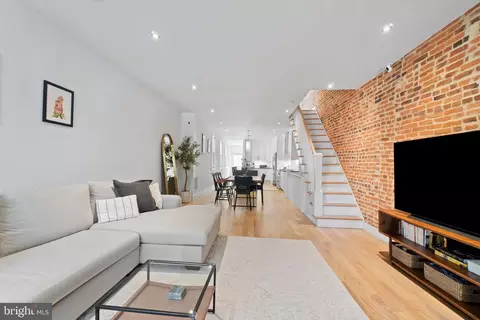 3231 Elliott St, Baltimore, MD 21224 photo 2