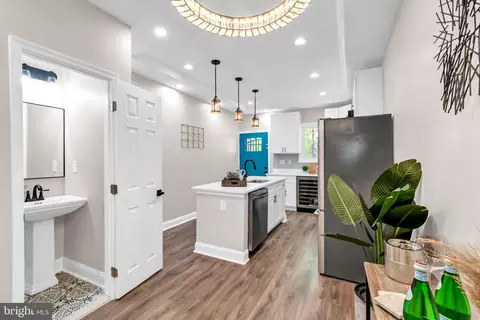 Entry Way - 1603 Mchenry St, Baltimore, MD 21223 photo 3 of 7