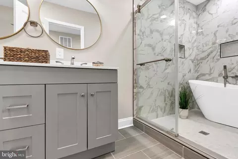 Bath - 1603 Mchenry St, Baltimore, MD 21223 photo 3 of 6
