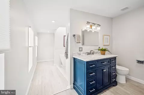 Bath - 211 S Collington Ave, Baltimore, MD 21231 photo 1 of 4