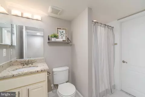 Bath - 1150 Cooksie St, Baltimore, MD 21230 photo 3 of 3