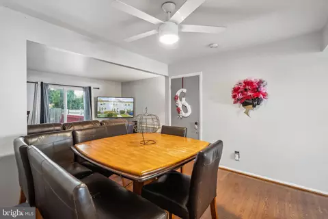 65 Cobber Ln, Baltimore, MD 21229 photo 7