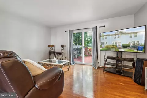 65 Cobber Ln, Baltimore, MD 21229 photo 9