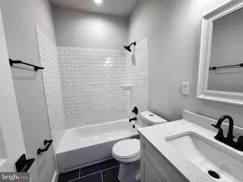 Bath - 1744 E Oliver St, Baltimore, MD 21213 photo 3 of 3