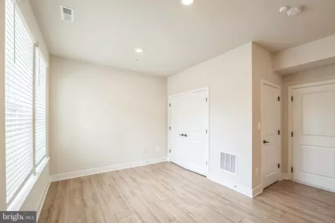 4343 Laplata Ave, Baltimore, MD 21211 photo 17
