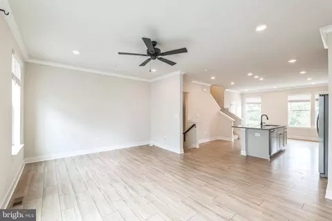 4343 Laplata Ave, Baltimore, MD 21211 photo 13