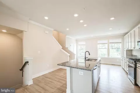 4343 Laplata Ave, Baltimore, MD 21211 photo 9