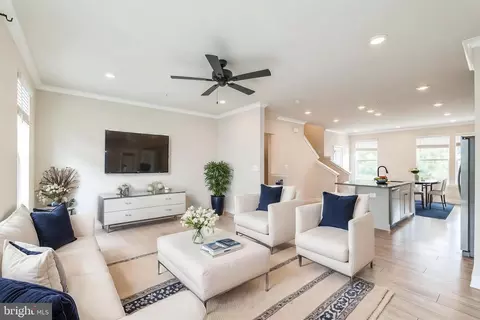 4343 Laplata Ave, Baltimore, MD 21211 photo 4