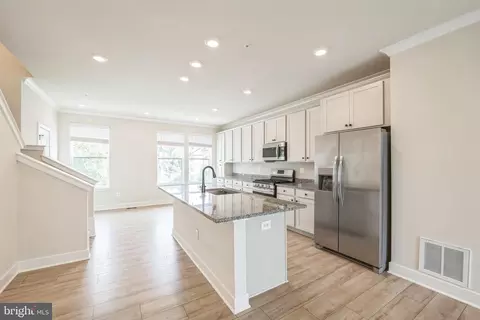 4343 Laplata Ave, Baltimore, MD 21211 photo 6