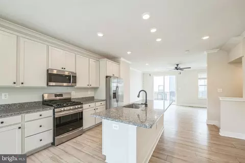 4343 Laplata Ave, Baltimore, MD 21211 photo 5