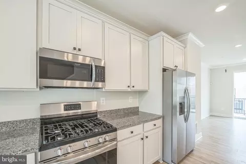4343 Laplata Ave, Baltimore, MD 21211 photo 7