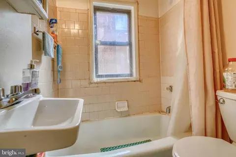 Bath - 316 N Paca St, Baltimore, MD 21201 photo 2 of 2