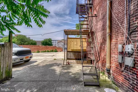 Exterior - 316 N Paca St, Baltimore, MD 21201 photo 4 of 5