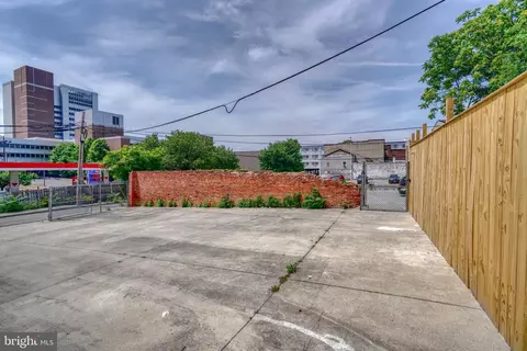 Exterior - 316 N Paca St, Baltimore, MD 21201 photo 3 of 5
