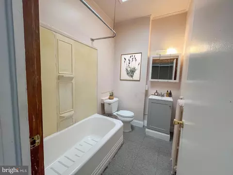 823 E 33rd St, Baltimore, MD 21218 photo 14