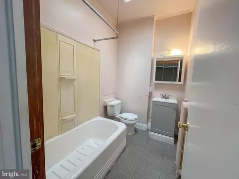 823 E 33rd St, Baltimore, MD 21218 photo 15