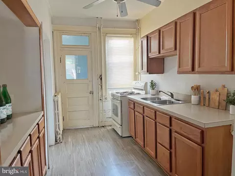 823 E 33rd St, Baltimore, MD 21218 photo 8