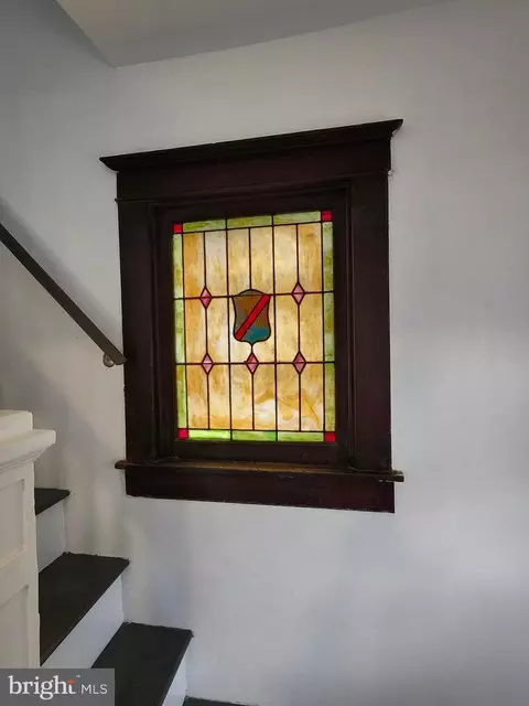 Entry Way - 4313 Dewey Ave, Baltimore, MD 21211 photo 2 of 6
