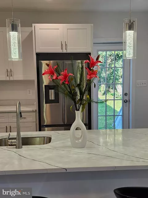 Kitchen - 4313 Dewey Ave, Baltimore, MD 21211 photo 5 of 8